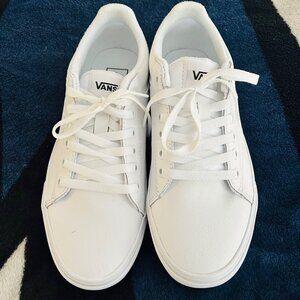 BRAND NEW Vans Classic Women's Leather Lace-Up Shoes Sneakers / White / Size 8.5